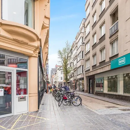 Apartamento Retro Woning Te Centrum Oostende, 5min De Kust Ostend